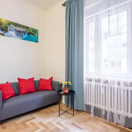 Large And Comfy Budapest