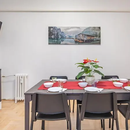 Large And Comfy Apartment *