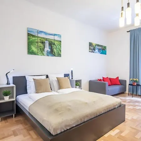 Large And Comfy * Budapest