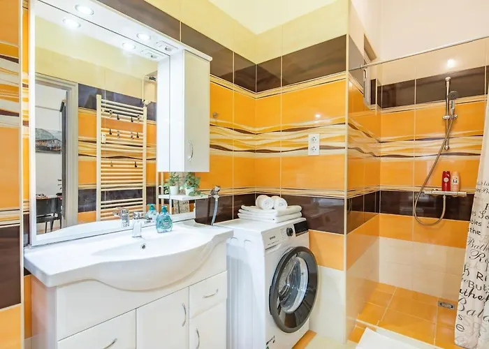 Large And Comfy Apartament