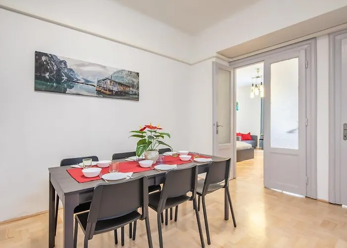 Apartament Large And Comfy *