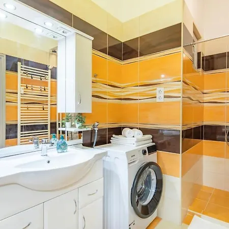 Large And Comfy Апартаменты